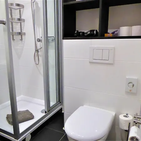 Cityloft Pool Sauna 5 Pers Balkon Wifi Near Bikepark 아파트 *